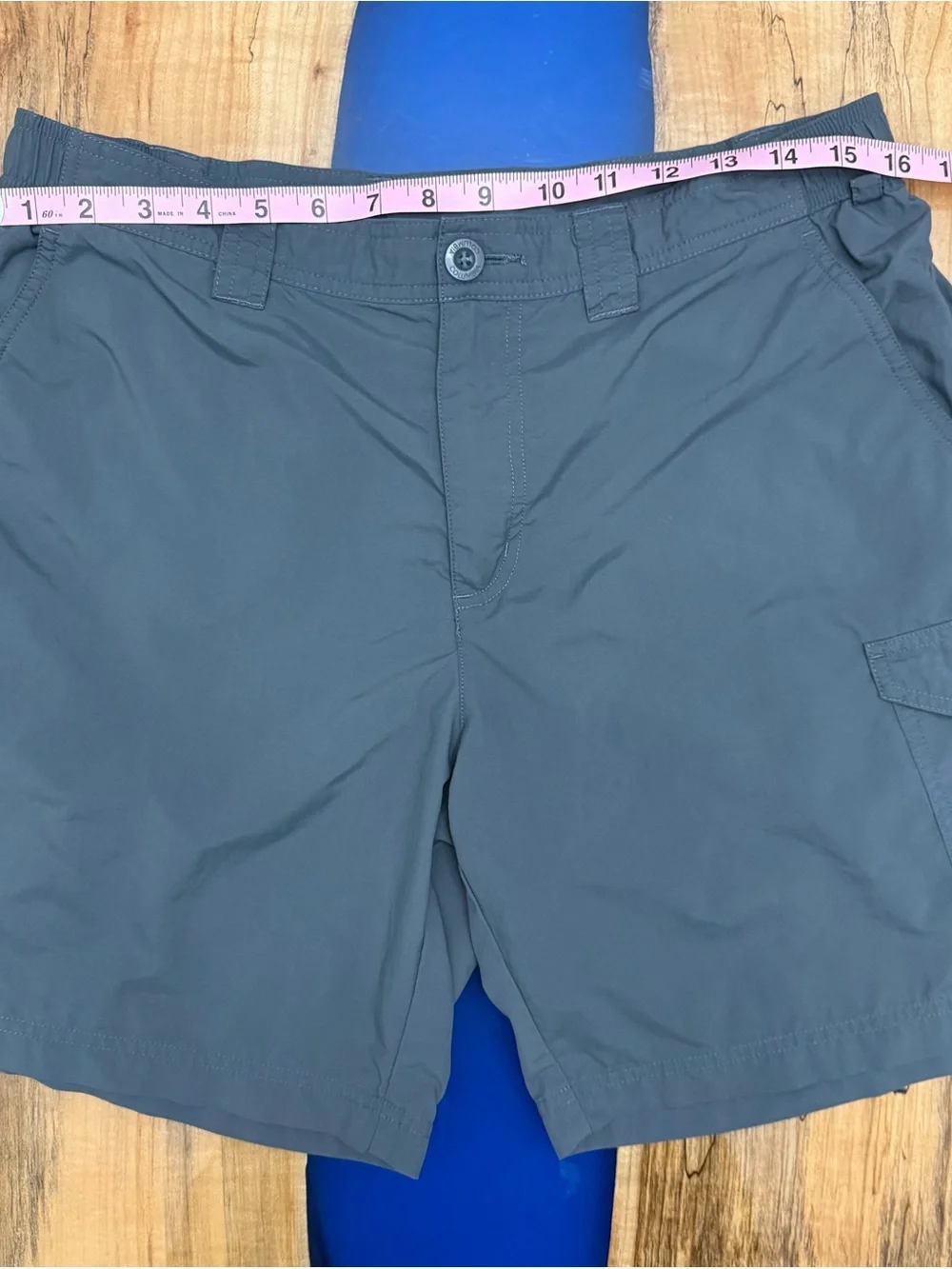 Columbia PFG Men’s 34 Omni-Shade Fishing Cargo Shorts Gray 9” Inseam